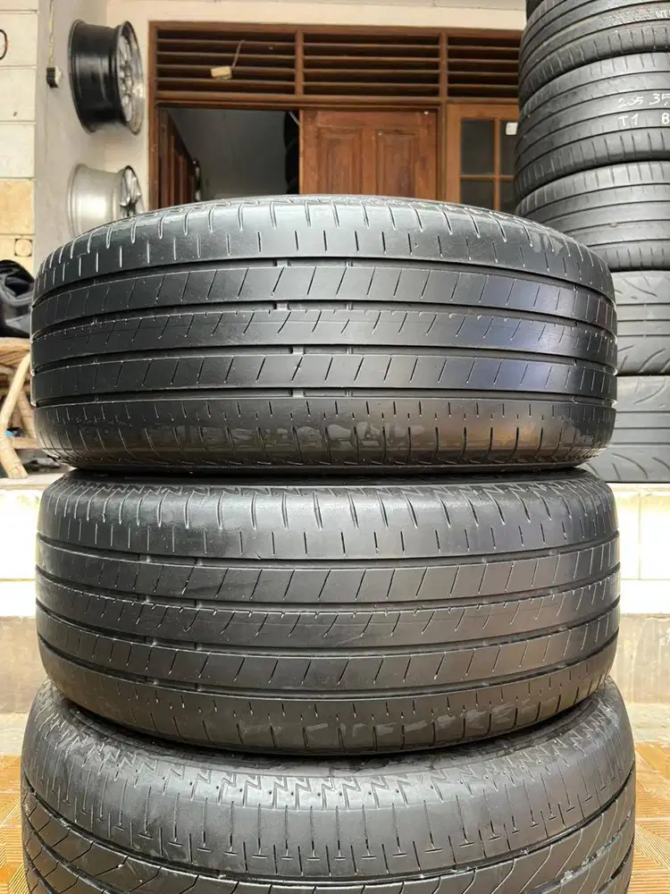 Ban Bridgestone Turanza T005A  215 55 r17  2Pcs