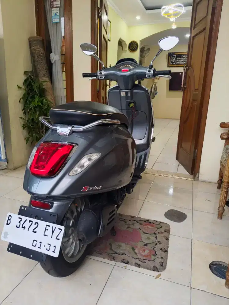 Vespa Sprint Pajak Hidup Tangan Pertama