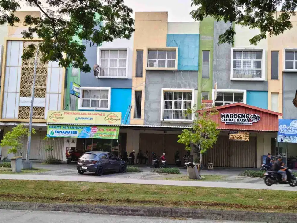 ruko bagus 3 lantai siap pakai di harapan indah 2 bekasi