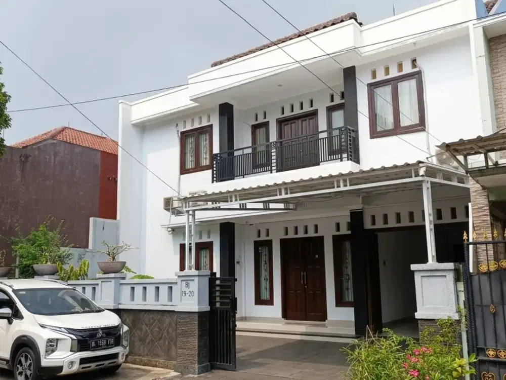 Rumah bagus, bisa Jadi Kantor, Sekaligus, Duren Sawit