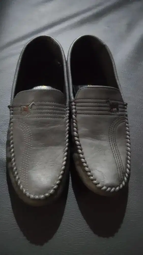 Sepatu casual loafer