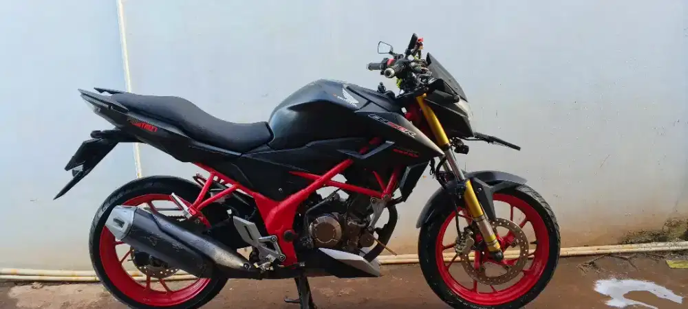 Jual santai, motor cb 150r lengkap