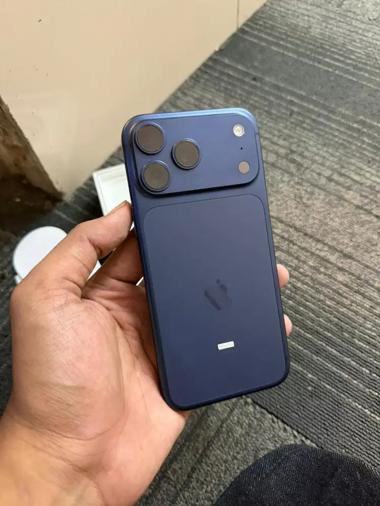 iphone 17 promax 256 ibox