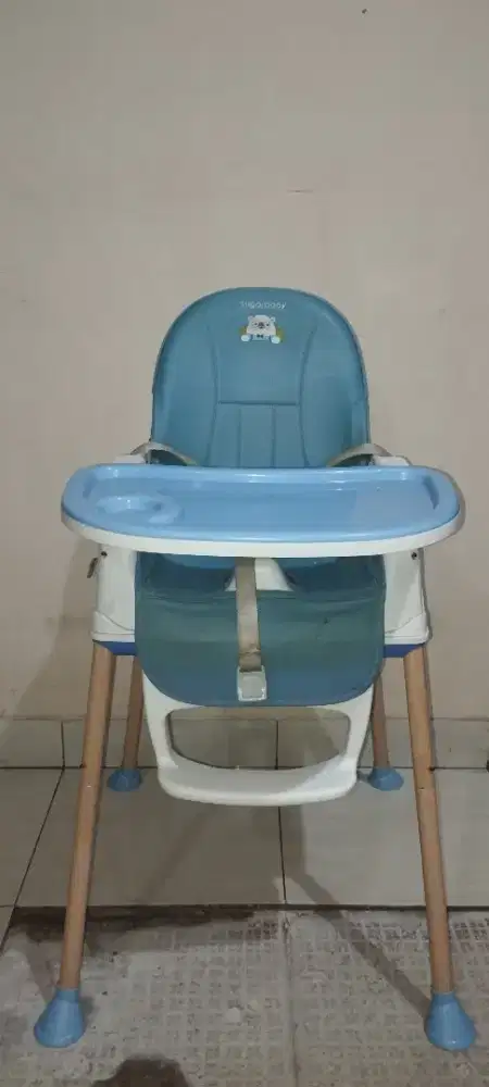Kursi makan bayi merk Baby Sugar