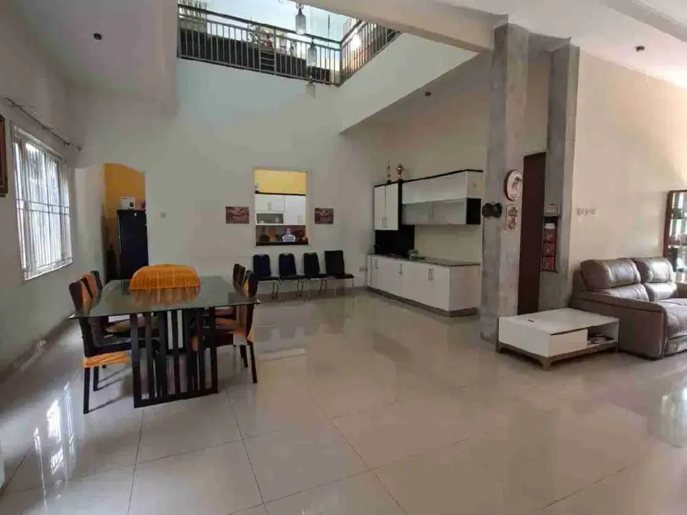 Rumah 2 Lantai SHM di Priok Jakarta Utara 2 Kavling Siap Huni