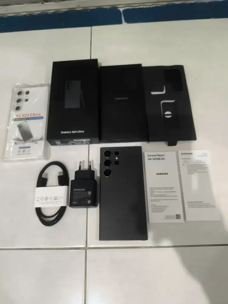 Samsung S24 ultra 12/512 titanium black  sein
