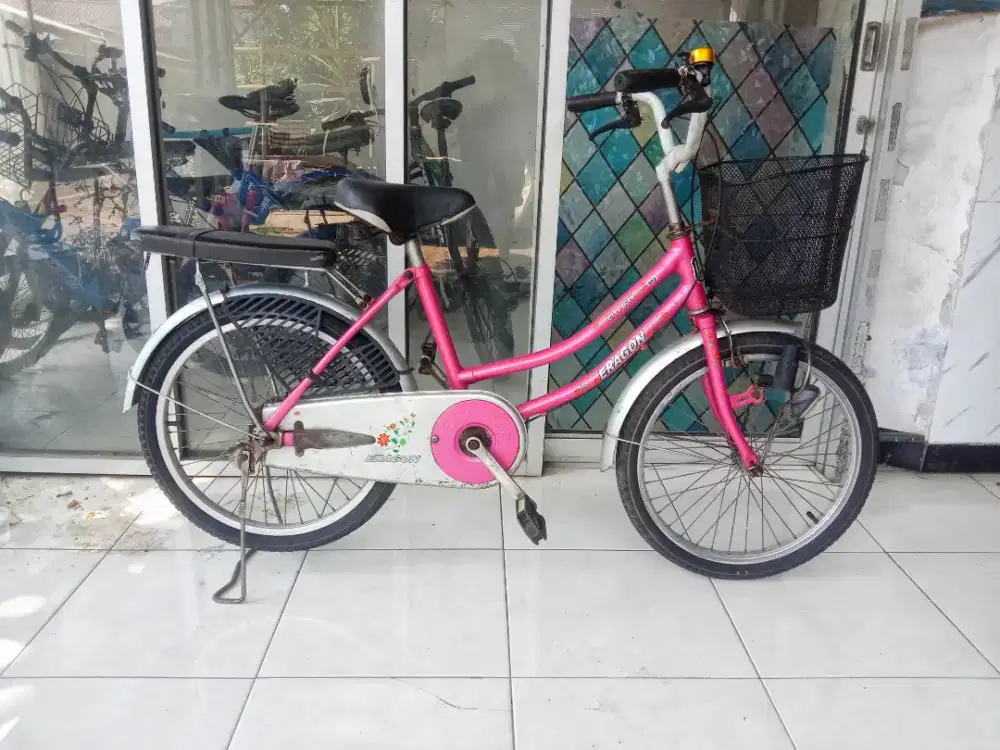 Sepeda mini keranjang anak cewek uk20