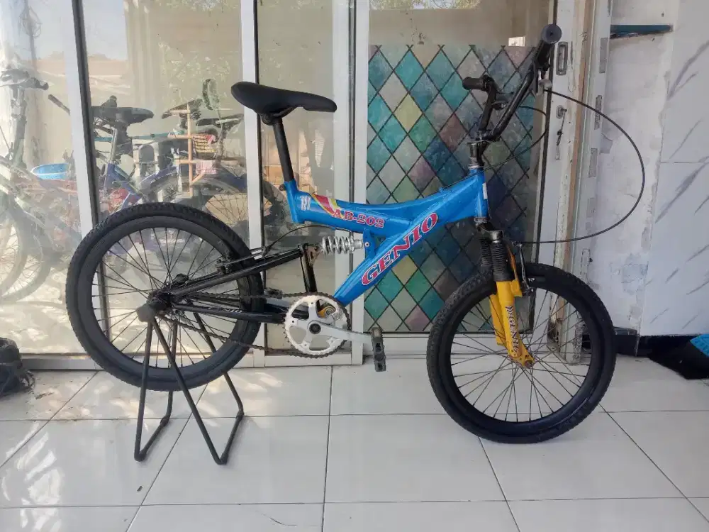 Sepeda anak Bmx uk20 genio