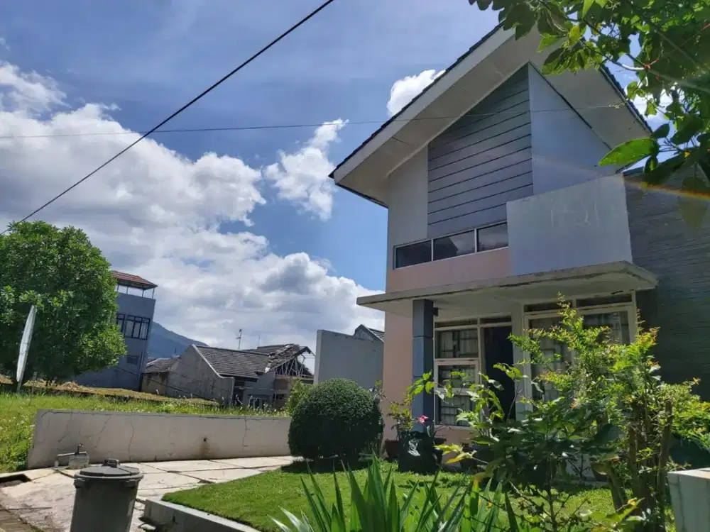 dijual Rumah dengan suasana tenang di perbukitan, tapi tetap dekat ke pusat aktivitas Bandung Timur
