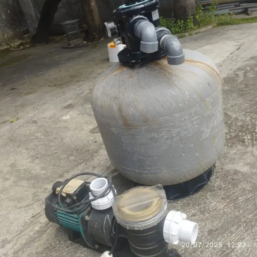 Pompa dan filter kolam renang