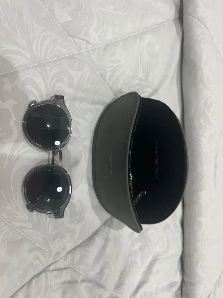 EMPORIO ARMANI SUNGLASSES ORIGINAL SEPERTI BARU HANYA 3 KALI PAKAI