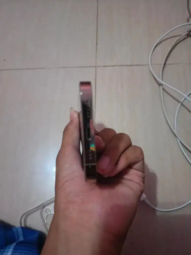 IP 14 pro Gold 128