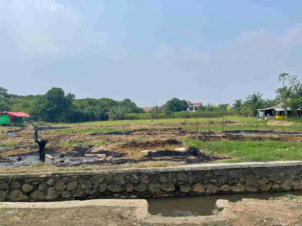 Jual Tanah Strategis di Karedanan Bogor. Tanah datar.cocok utk usaha.pinggir Jalan Raya.