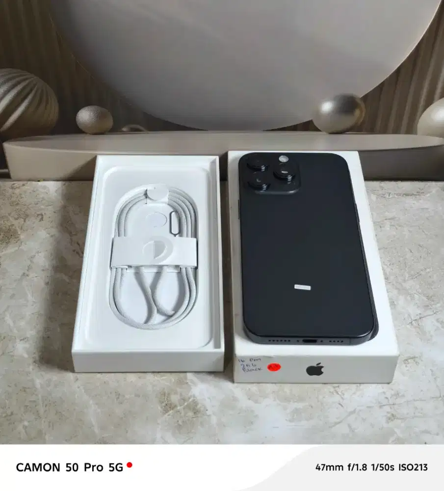 Iphone 16 pro max 256gb ibox garansi april 2027