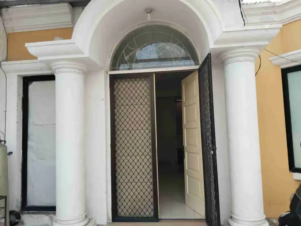 Disewakan rumah di Taman Semanan Indah