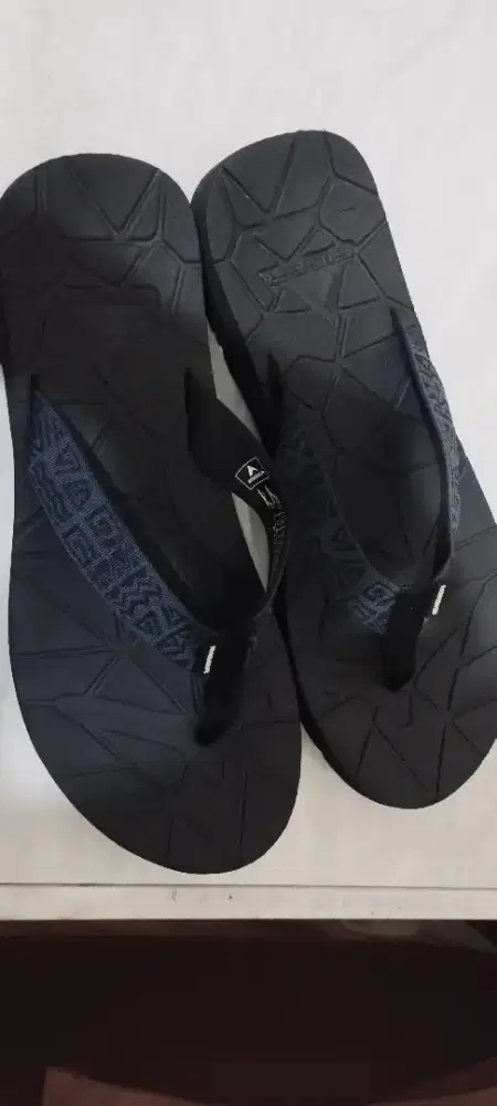 Sandal Eiger Pria