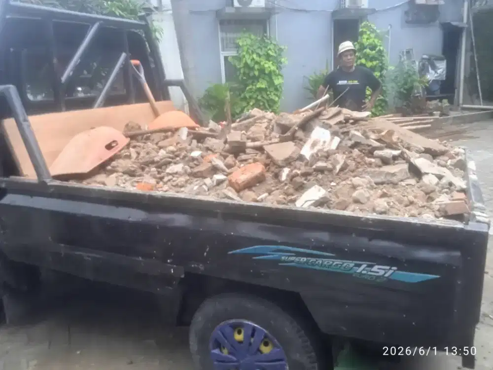 Jasa angkut/buang puing/sampah/barang bekas,pindahan dll