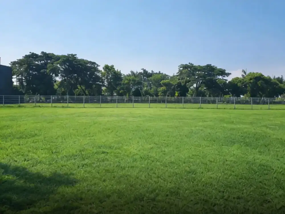 Kavling Villa Riviera, Pakuwon City  STRATEGIS, row 3 mobil