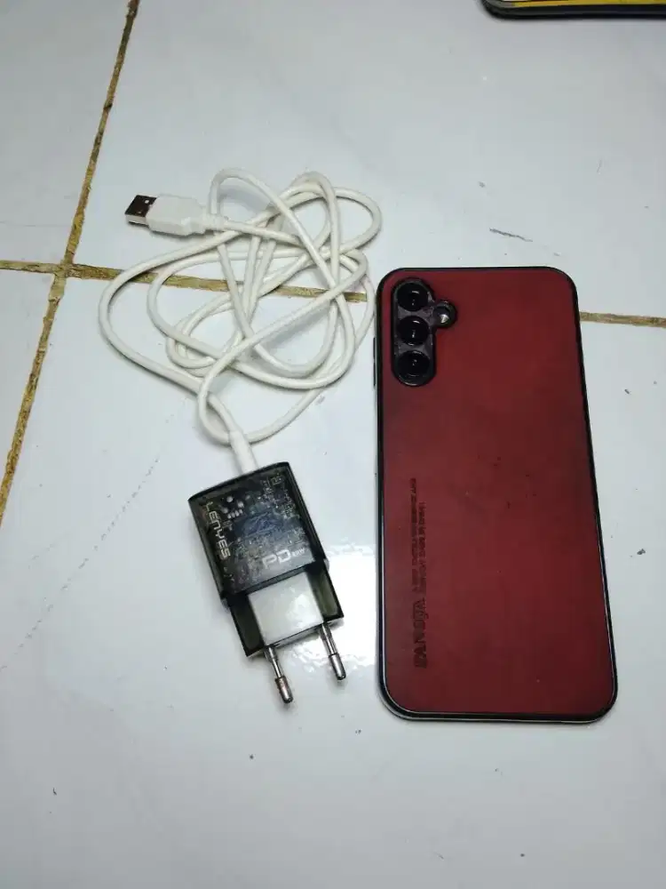 Jual hape samsung a04s minus matot sama tombol volume tidak ada .