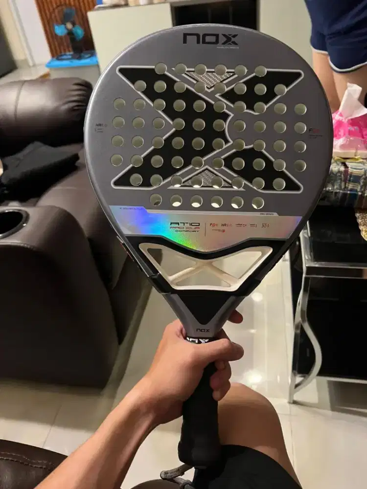 dijual cepat raket padel NOX AT10