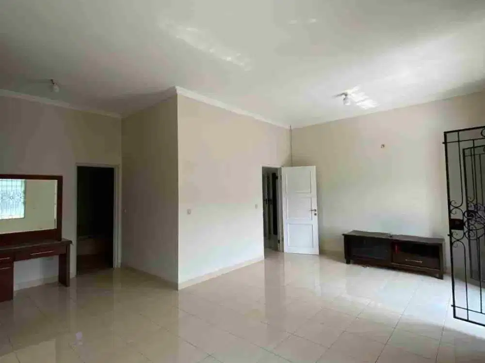 DISEWAKAN RUMAH BERYL GADING SERPONG