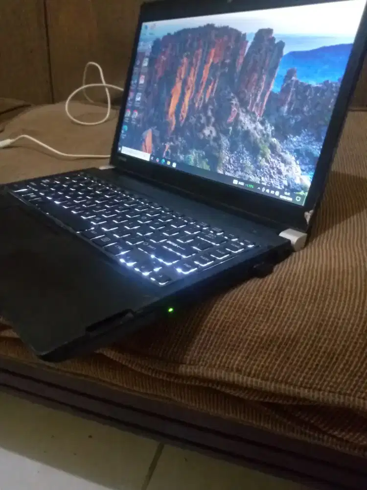 Laptop toshiba Protege R30-A Normal