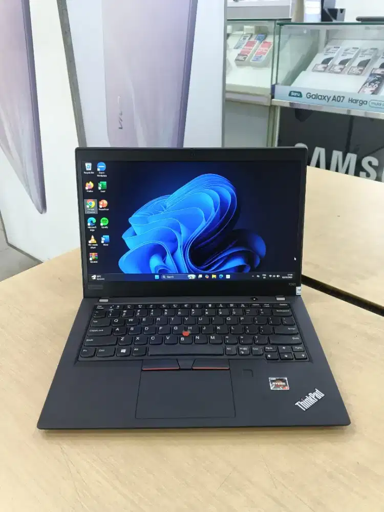 LENOVO THINKPAD X390 RYZEN 7 SECOND BERGARANSI ;)