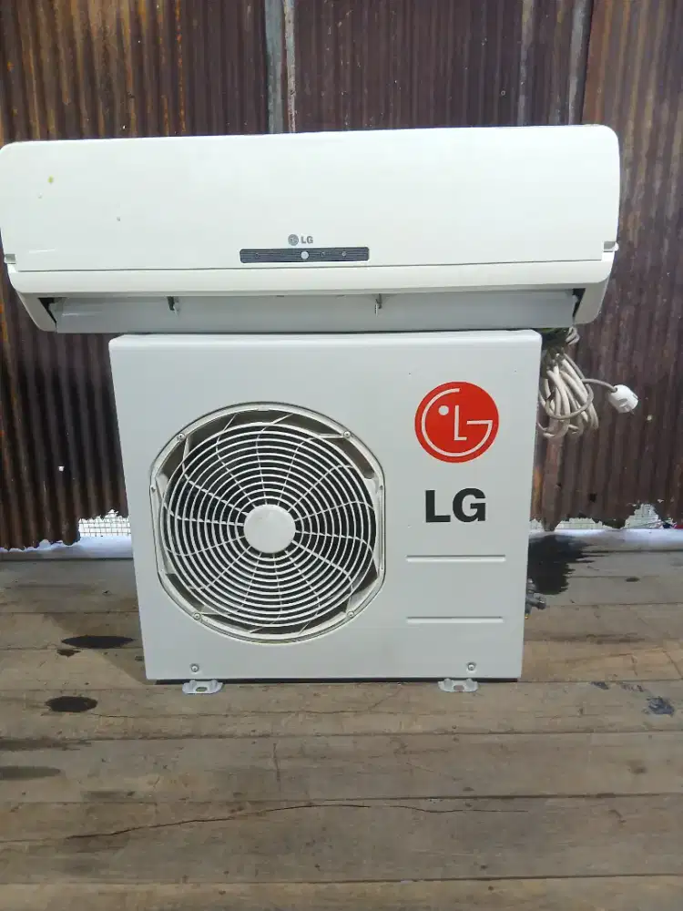 MENJUAL AC BEKAS 1/2 PK KOMPLIT