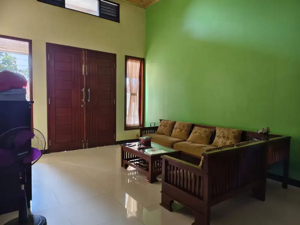 Rumah Luas Bonus Gudang di Babelan Kota Kabupaten Bekasi