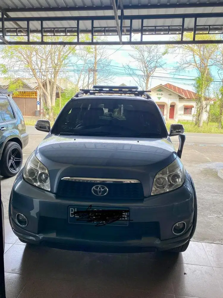 Jual mobil RUSH 2011 MANUAL