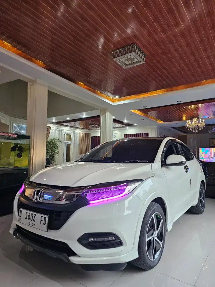 Honda Hr-v 1.8 Prestige sudah Facelift 2018 A/T