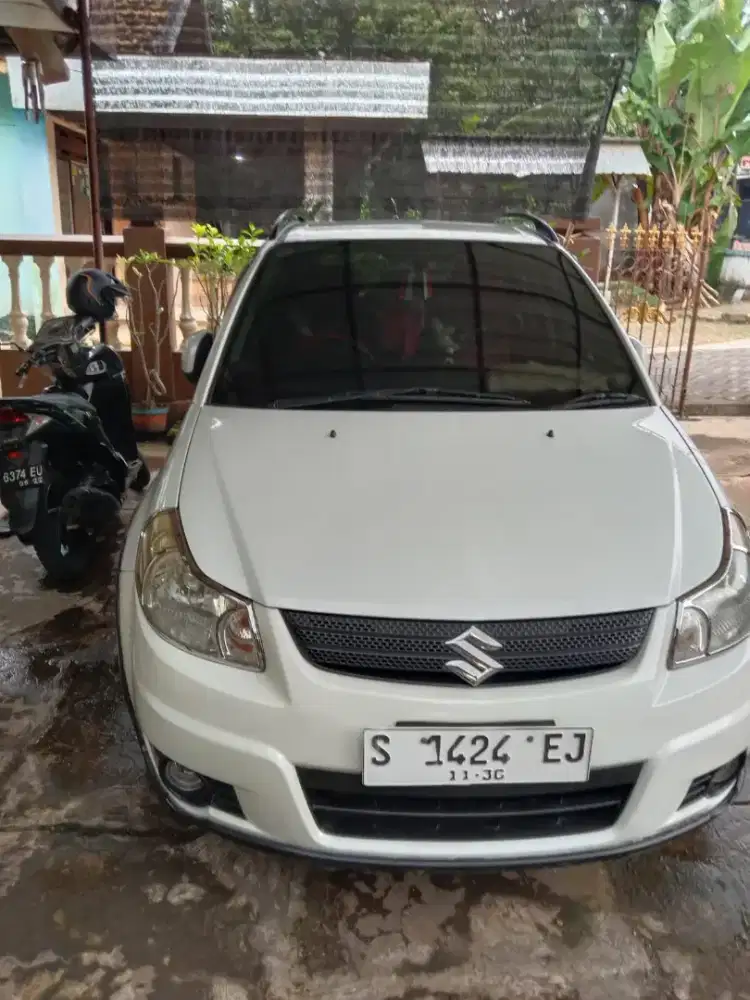 Suzuki SX4 X-Over 1.5 AT 2009