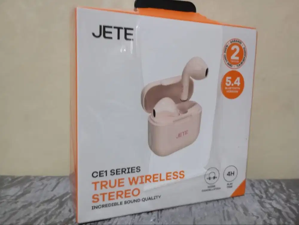 Earbud nirkabel (TWS) Jete Ce1 Series.