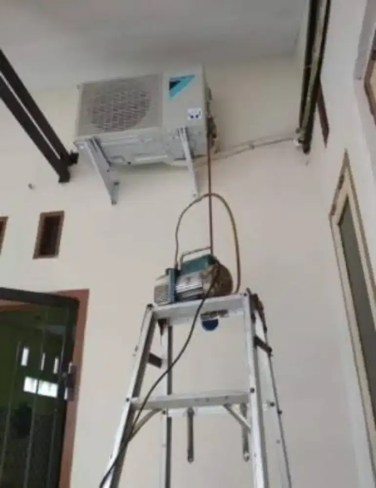 Manukari AC seken baik & rusak