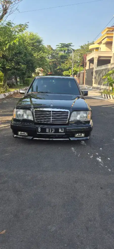 Mercedes benz E320 M/T Masterpiece W124