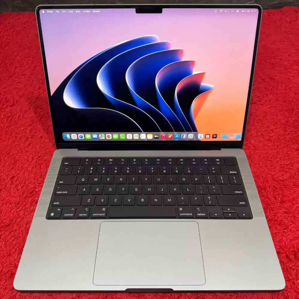 Macbook pro m3 2023 14 inch ram 8gb ssd 512gb mulus siap pakai