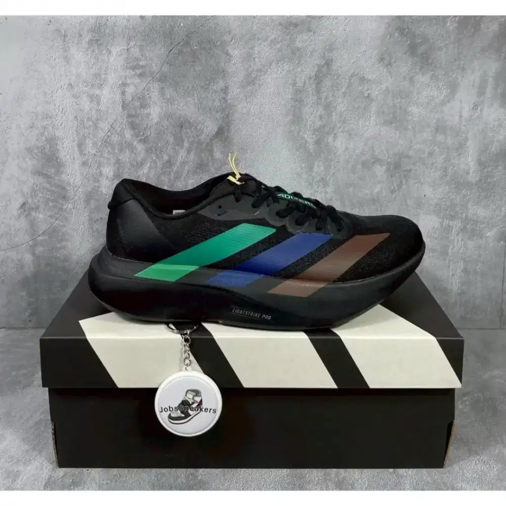Sepatu runing Adidas Adizero