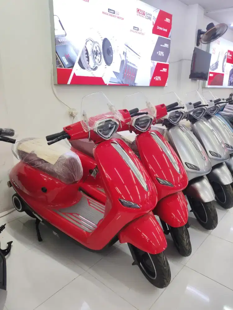 CASH & CREDIT TANPA DP0% SEPEDA MOTOR LISTRIK UWINFLY BERGARANSI 10TH