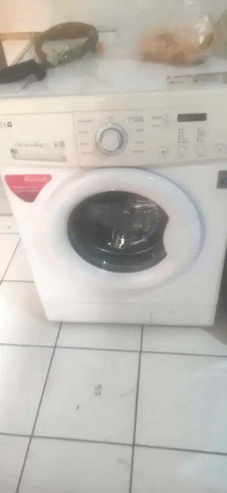 Mesin cuci front loading LG 8kg jumbo