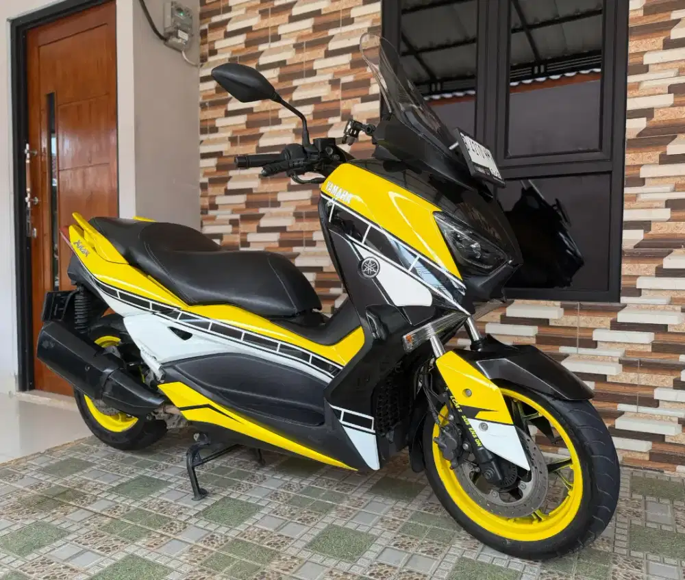 Yamaha xmax 250 abs tahun 2021 km rendah