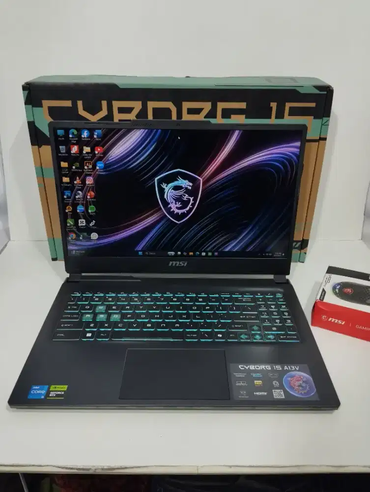 LAPTOP  MSI CYBORG 15 A13V