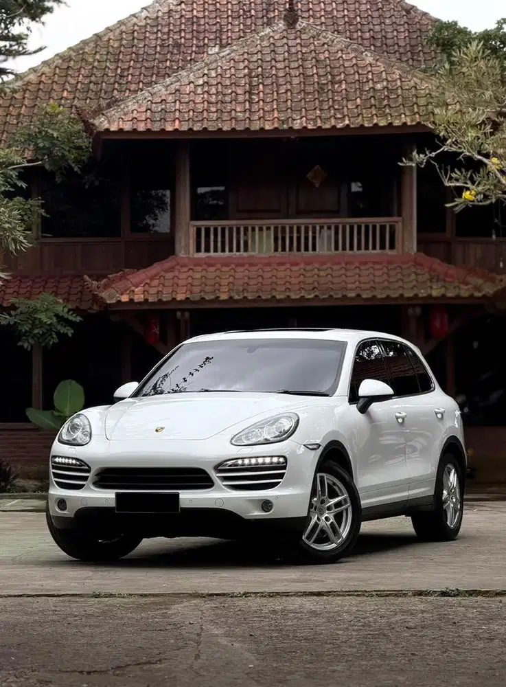 Porsche Cayenne 958 3.6L V6 Full Option Sunroof Tahun 2013 NIK 2012