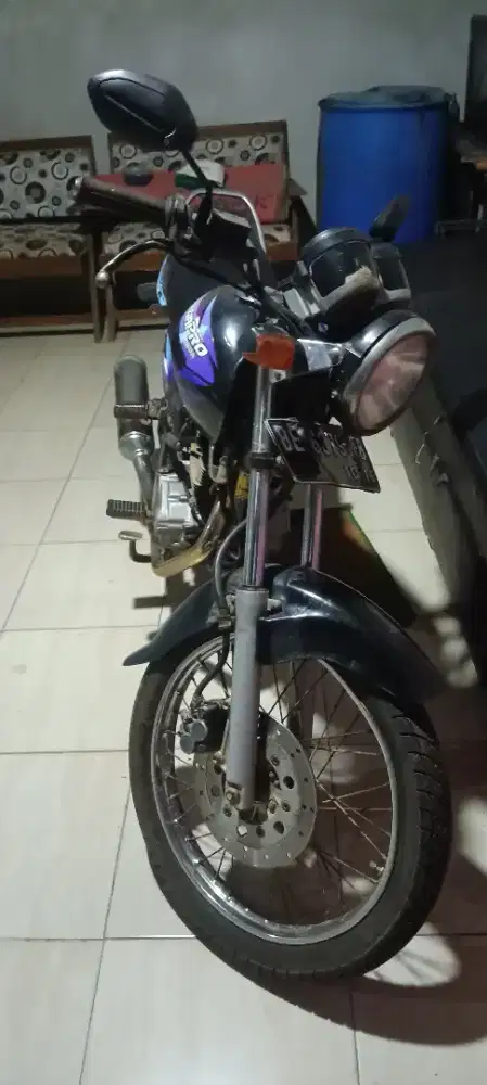 Honda MegaPro Tahun 2000 Pajak Hidup,Plat Metro, Surat Lengkap