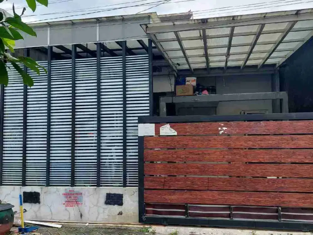 DI JUAL RUMAH

PERUM NEW GREEN HILL RESIDENCE BLOK HH NO 05
KEL. : GUNUNG ANYAR 
KEC. : GUNUNG ANYAR 
KAB  : SURABAYA
