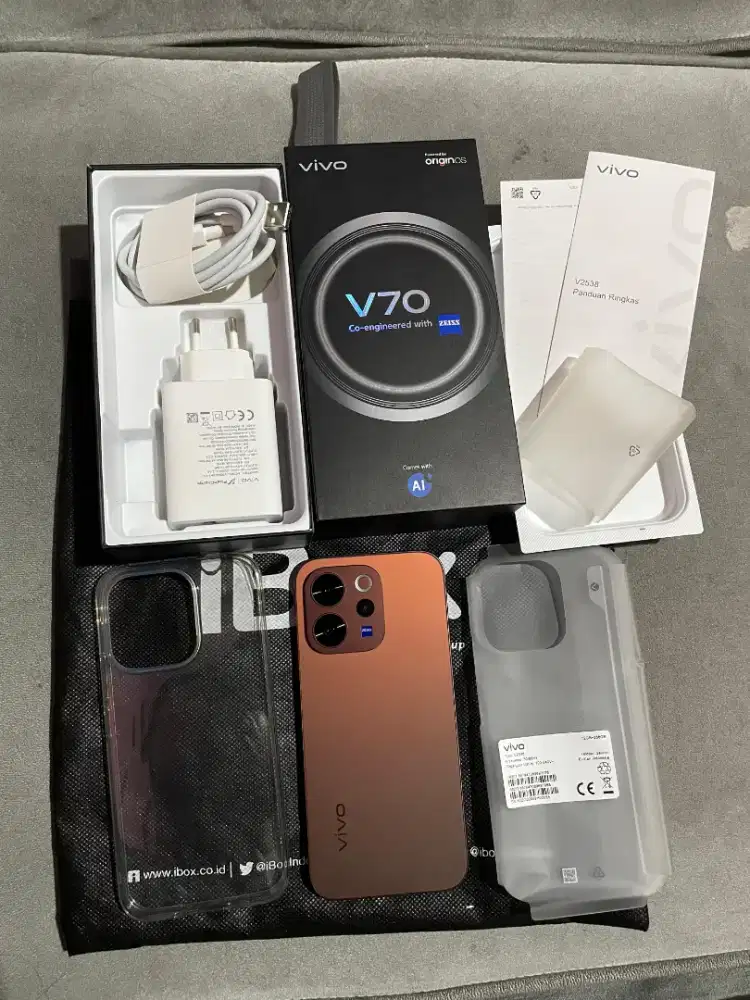 Vivo V70 5g 12 256gb fullset original