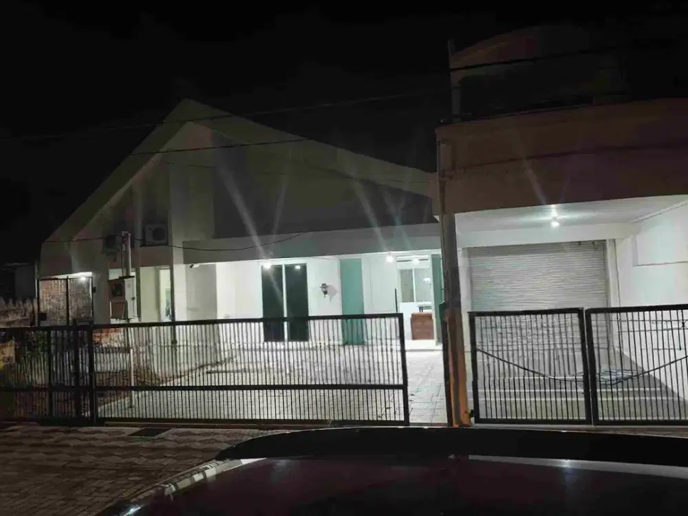 Disewakan rumah 1,1/4 lantai daerah Darmo Harapan