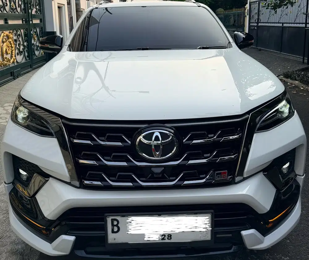 Toyota Fortuner 2.8 GR Sport 2022 Diesel LUX Package Antik Istimewa