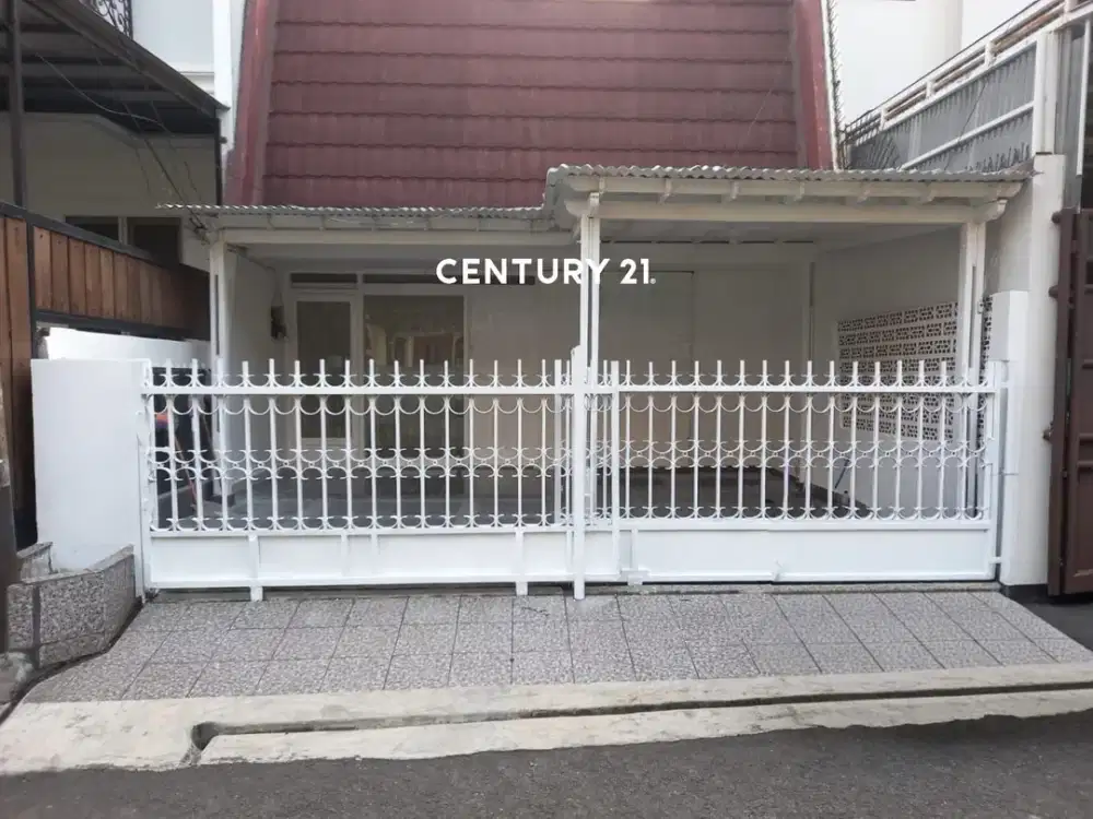 Rumah Cantik 2 Lantai Hadap Timur Di Jaksel GB 18341