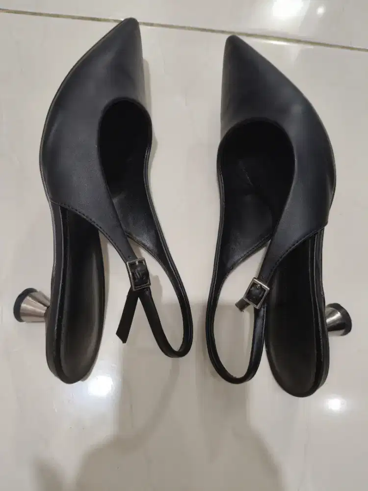 Sepatu wanita Charles n Keith original