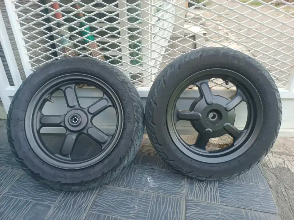 Velg scoopy 2025 Depan + Belakang+bussing